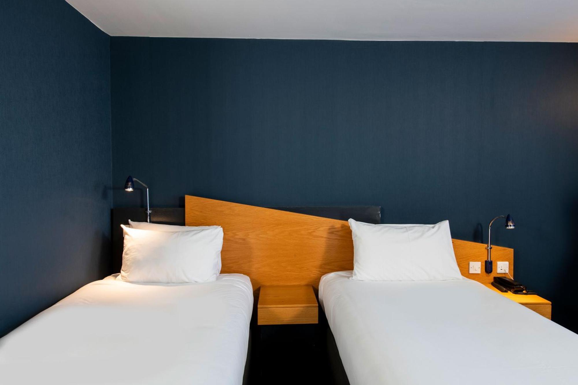Holiday Inn Express Swansea East By Ihg Luaran gambar