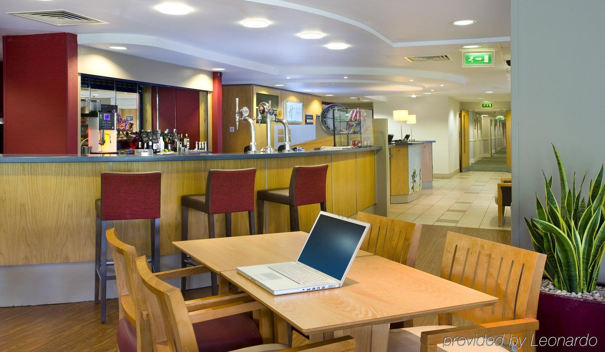 Holiday Inn Express Swansea East By Ihg Luaran gambar