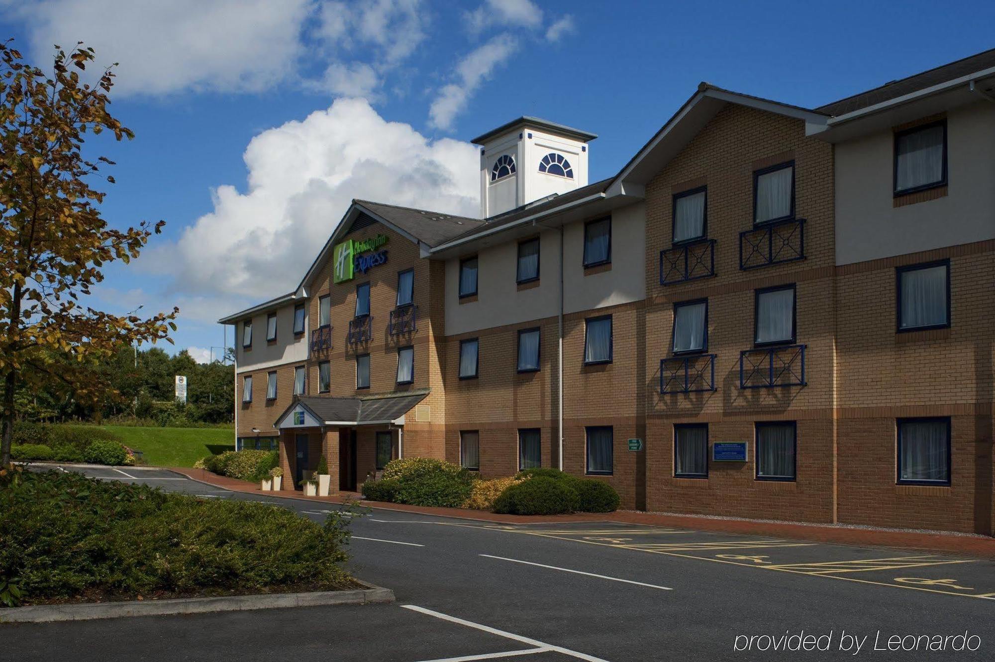 Holiday Inn Express Swansea East By Ihg Luaran gambar